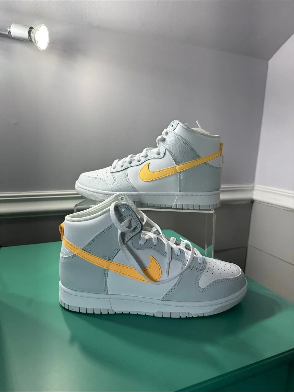 Nike Women’s Dunk High - Sneakers in Platinum/white/melon tint. Size 10.5 NIB!